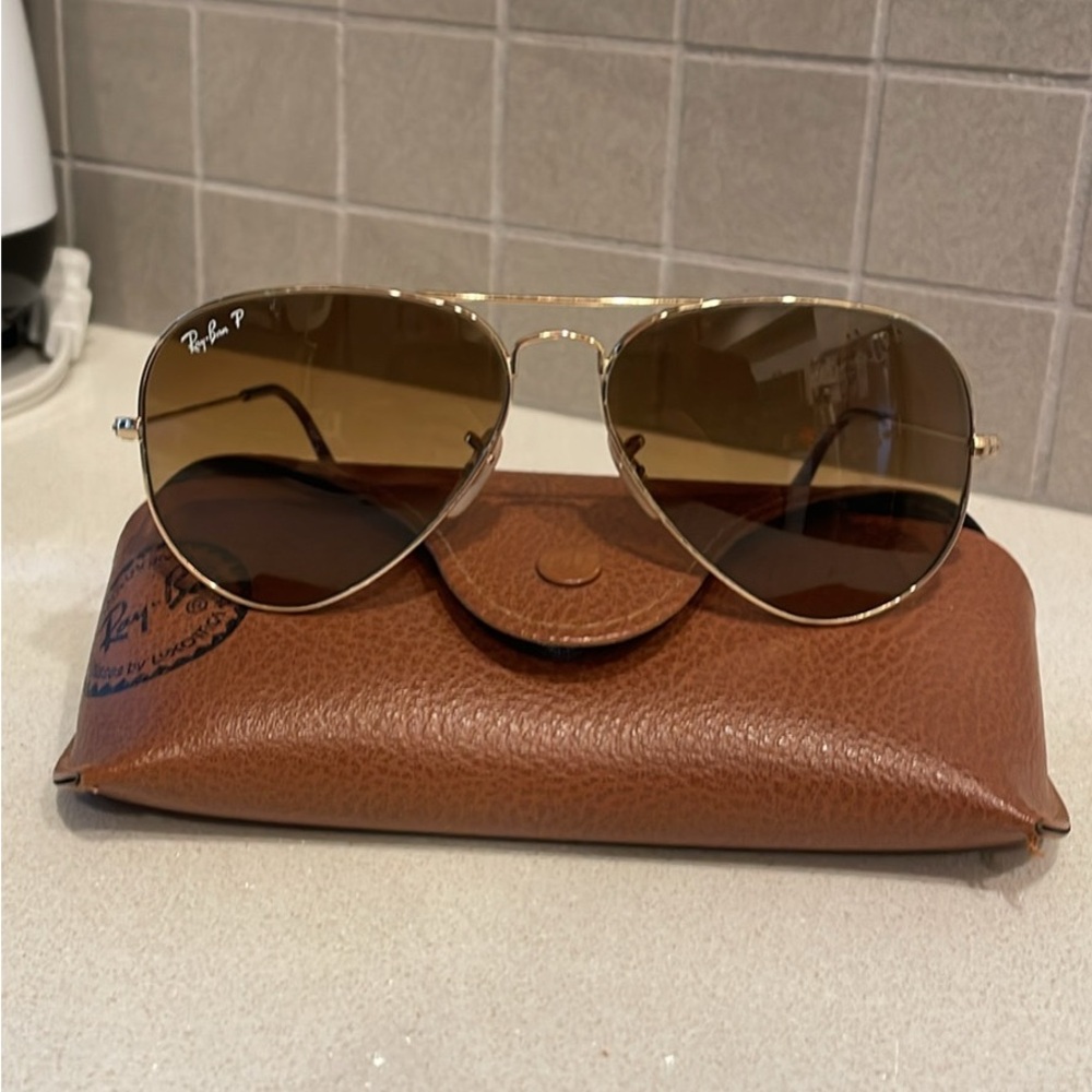 Ray-Ban Gold Aviator Sunglasses